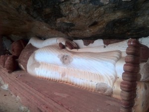 Best Things to Do in Sri Lanka - Sigiria - Pidurangala Cave and Rock Temple Buddha
