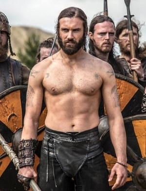 Clive Standen Rollo