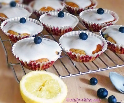 Low-fat Lemon, Blueberry & Buttermilk Cupcakes