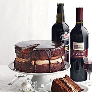 13qwp22-wine-chocolate-cake-m