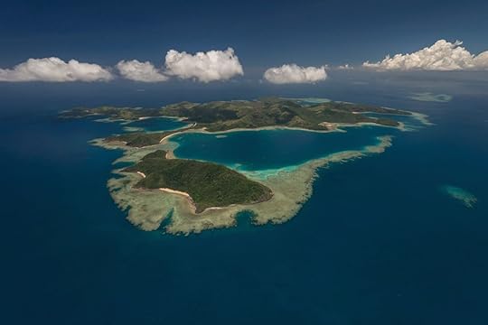 The reef around Yadua and Yadua Taba islands protects a lagoon. The islands are protected and provide a sanctuary for the Fiji Crested Iguana. Boats are not allowed to land here. Photo: Jürgen Freund