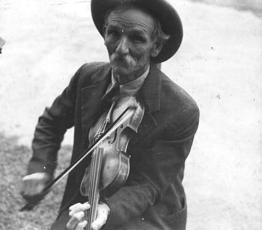 Fiddlin Bill Henseley, Mountain Fiddler, Asheville, North Carolina by Ben Shahn, 1937. Library of Congress. Public Domain via Wikimedia Commons.