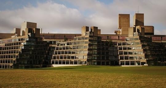 Ziggurat halls of residence buildings, University of East Anglia by blank space via Wikimedia Commons [CC BY 2.0]