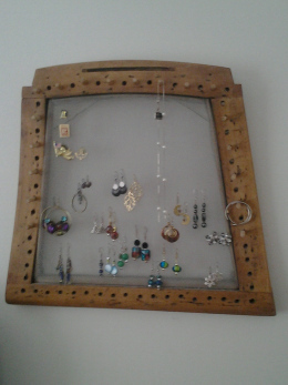 earring seat
