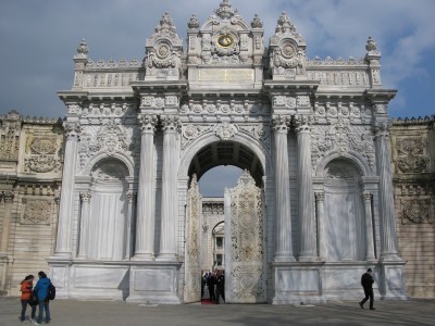 DolmabahçePalaceEntryGate
