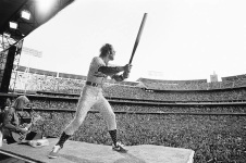 elton_dodger_stadium_batting_stance