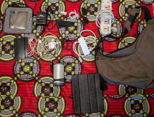 journalists-carry-gear-bag3