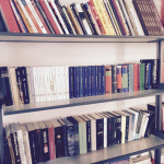 Devo ancora sistemare i 4243234234234 libri nel salotto