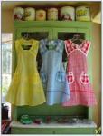 aprons3