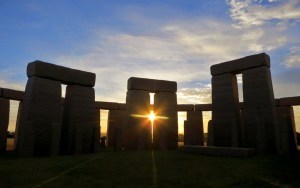 Stonehenge-Summer-Solstice-2013-1280x800