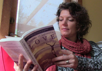 Linda Nardelli THEORY