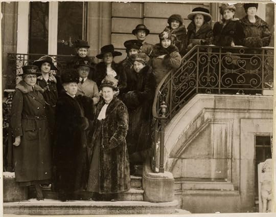 Allied women in Paris to plead for international suffrage. Underwood &Underwood, Photographer War Department. US National Archives and Records Administration. 27 February 1919. Public domain via Wikimedia Commons.