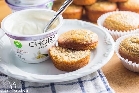 Healthy-Greek-Yogurt-Poppyseed-Muffins-5