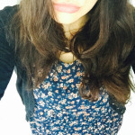 Si vede che sto male. Quando indosso i fiori.