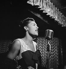 220px-Billie_Holiday,_Downbeat,_New_York,_N.Y.,_ca._Feb._1947_(William_P._Gottlieb_04251)