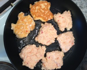 Stek i olja (eller frys in ostekt smet i lagom bitar)