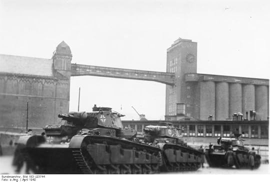 Three German Neubaufahrzeug heavy tanks at Oslo, Norway, 19 Apr 1940 (German Federal Archive, Bild 183-L03744)