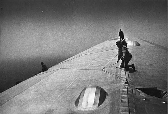Crew repairing the Graf Zeppelin