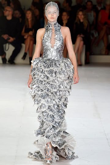 photo alexander-mcqueen-sarah-burton-spring-2012-rtw-wedding-dress-ruffles-textured-column-modern.original_zps1cbsdayk.jpg