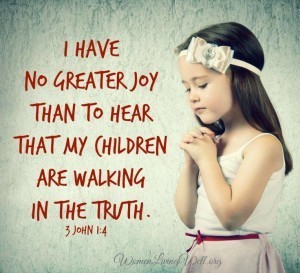 Little girl praying
