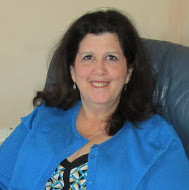 Copy of GIANNA THE GREAT - author bio pic