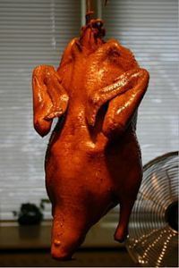 Wikipedia - Peking Duck after being dried