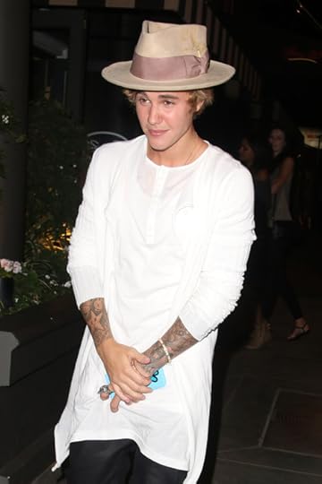 Argentina Issues Arrest Warrant For Justin Bieber