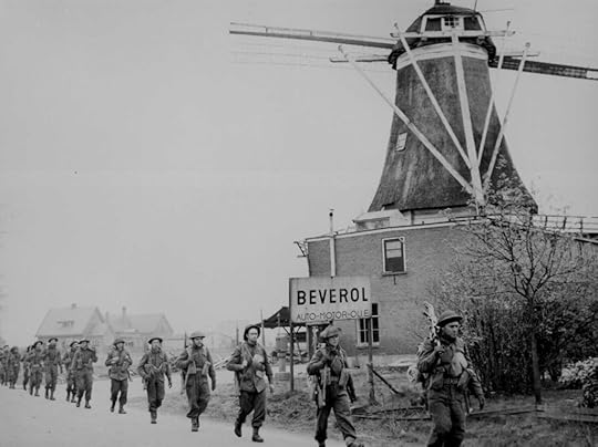 Canadian Infantry of the Regiment de Maisonneuve, moving through Holten, the Netherlands, 9 Apr 1945. (US National Archives)