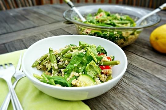 Green-Quinoa-Bowl-1024x680