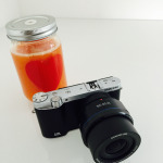 Si lavora qui. Mica si beve arancia fresca e si fanno foto