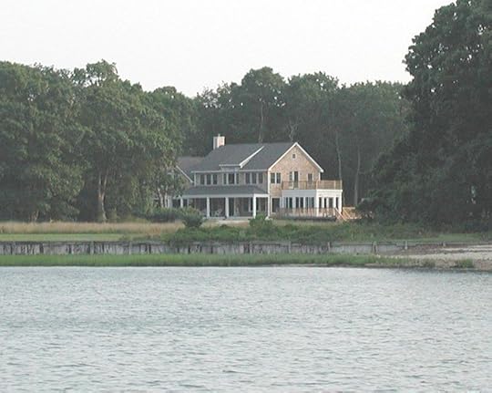 Waterfront Charmer on idyllic Shelter... - HomeAway Shelter Island