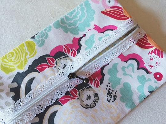 Vilene Sewing Club: Lace Zip Cosmetic Purse Made Peachy 