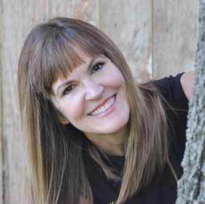 Tamie Dearen Featured in Fantasy Authors Unplugged