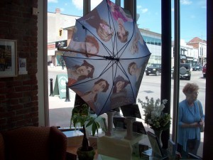 Window Display. Love the umbrella! :)