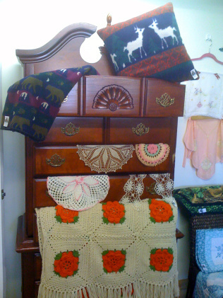 Bought this vintage dresser 2 pieces for $75.