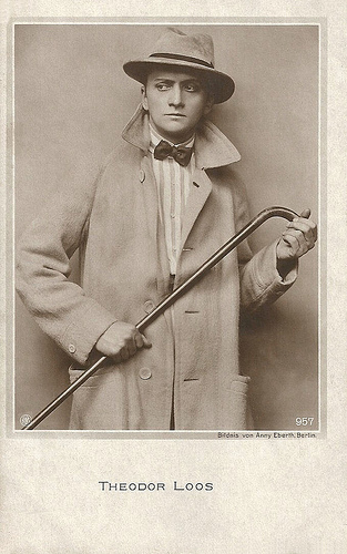 Theodor Loos