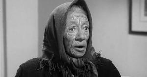 Estelle Hemsley as Malla in The Leech Woman.