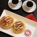 Easy Breakfast Recipes (& Tips for Serving Breakfast in Bed)