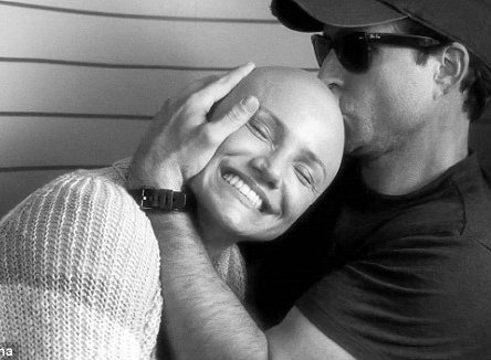  photo article-0-047B258D000005DC-970_634x350_zpsdaiicixb.jpg