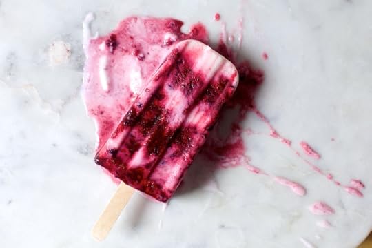 swirled berry yogurt popsicles