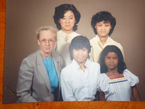 Lea and her daughters, 1985