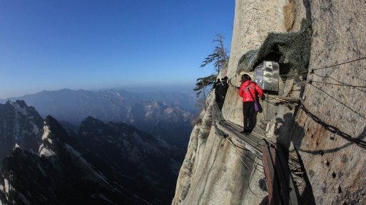RTB_Plank-Road-In-The-Sky-Hua-Shan-China