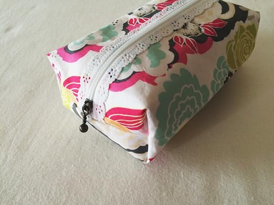 Sew-in Box Corners Tutorial Made Peachy 