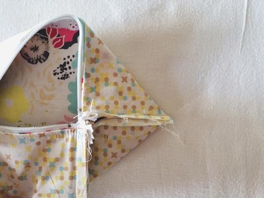 Sew-in Box Corners Tutorial Made Peachy 