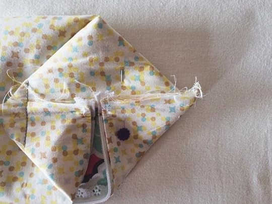 Sew-in Box Corners Tutorial Made Peachy 