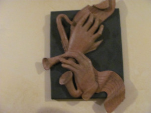 Long Gallery Decor 004