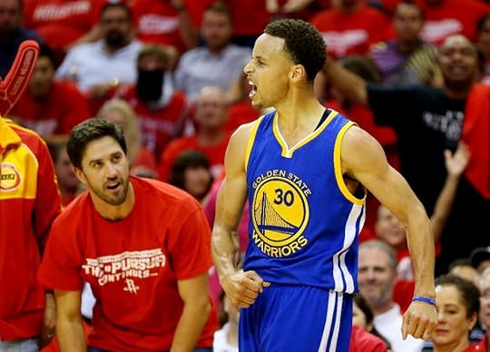 Steph Curry beats the Rockets.