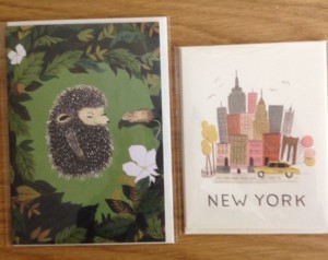 De här korten köpte jag i Pocketshop i Göteborg. Det gröna funderar jag på att rama in och hänga upp. New York-kortet blev jag så glad av, har det som sommarens målbild.
