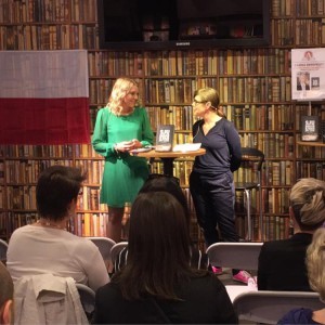 Carina med sin förläggare Susanna Romanus