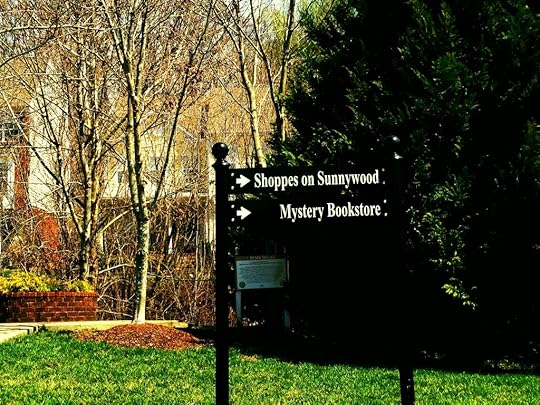 Shoppes on Sunnywood Sign